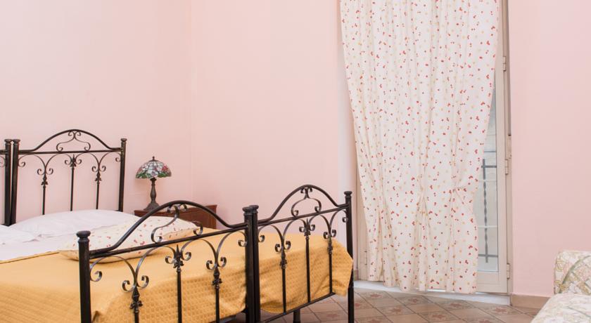 La Casa Di Via Narbone Hotel Палермо Стая снимка